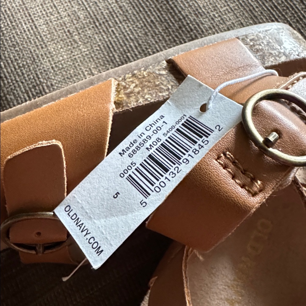 Old Navy Tan Kids Sandals - Picture 4 of 4
